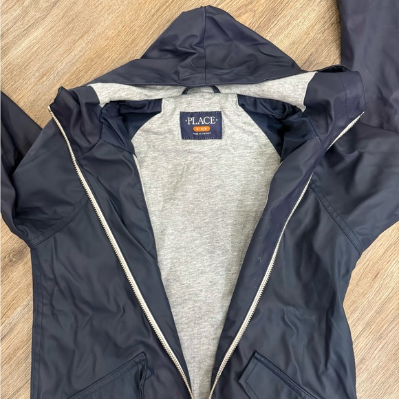 Raincoat - Picture 3 of 3